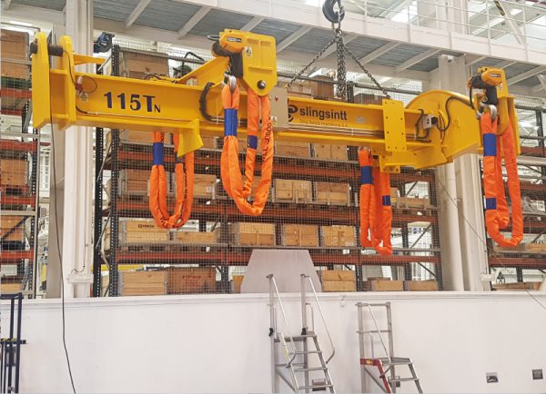 Nacelle lifting tool