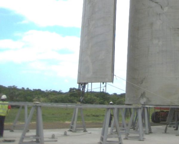 Concrete towers assembly tools